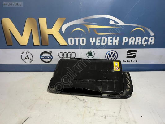 MERCEDES A180-A200 W176 AKÜ ÜST KAPAK