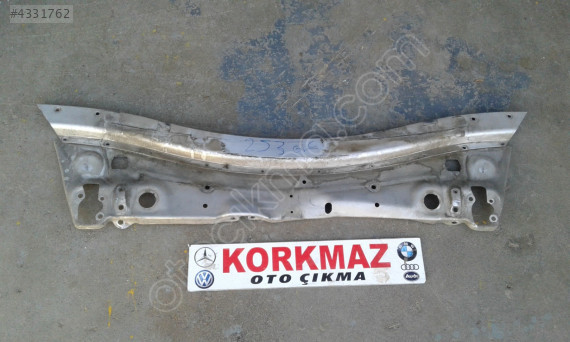 MERCEDES GLC A253 ÖN PANEL ÜST SACI