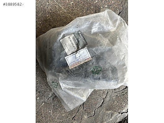 Symbol Clio 2 arka stop alt braketii orj sağ sol 8200699872
