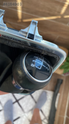 Tiguan orjinal çıkma vites topuzu ve çerçevesi