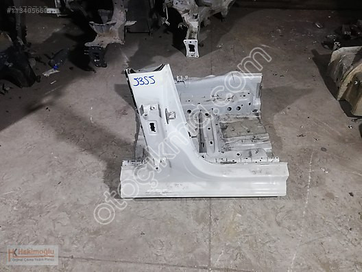 VW Golf 7 İçin Orta Direk Marşpiyel Şasi Kesme Parçası