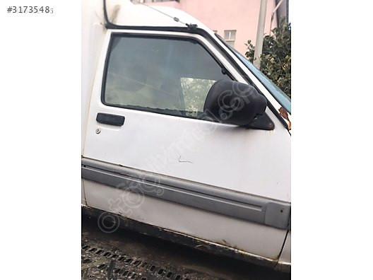 RENAULT EKSPRES SAĞ ÖN KAPI