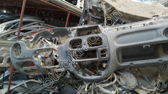 Renault megane 1 ön göğüslük orjinal
