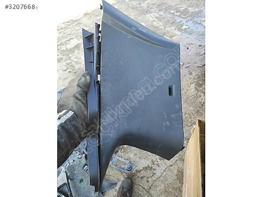 Dacia Duster Bagaj Kapağı/bagaj yan kaplama kaplaması 769370006R