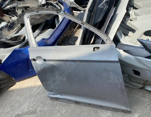 VOLKSWAGEN PASSAT B8 ÖN SAĞ KAPI ORJINAL ÇIKMA
