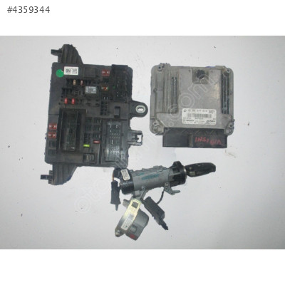 0281017453 55577619 Opel Insignia 2.0 CDTi Motor Beyni