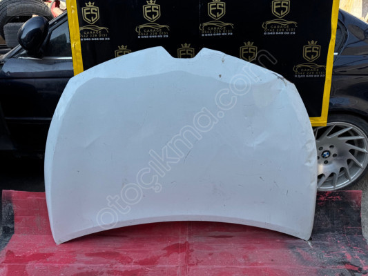 RENAULT CLIO 4 ÖN KAPUT