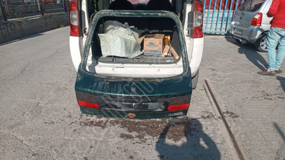 renault laguna arka bagaj