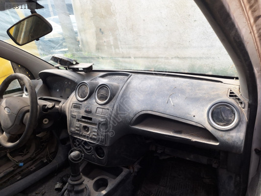 Ford Fiesta Van orijinal komple göğüslük torpido yok