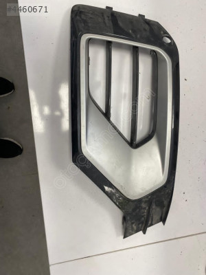 AUDİ A1 SİS KAPAĞI