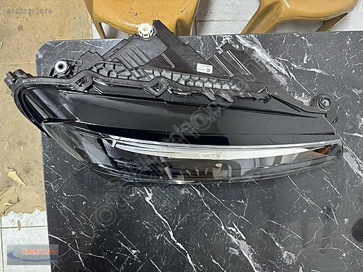 SKODA SUPERB SAĞ FAR ORİJİNAL ÇIKMA LEDLİ