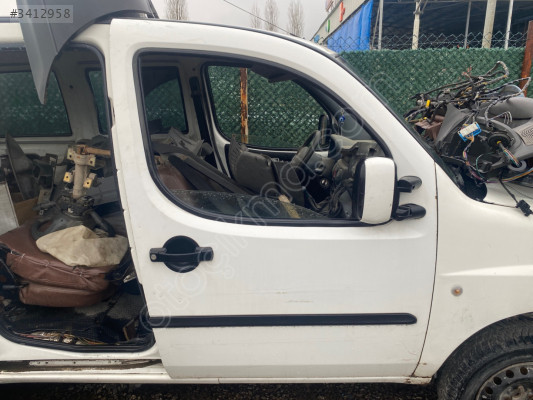 FİAT DOBLO SAĞ ÖN KAPI