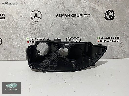 AUDİ A4 SAĞ FAR KASASI