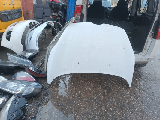 Ford Fiesta İçin Çıkma Kaput - Hatasız ve Kaliteli