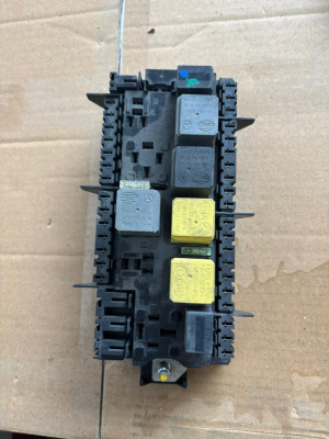 A2469060093 MERCEDES A W176 SİGORTA TABLASI