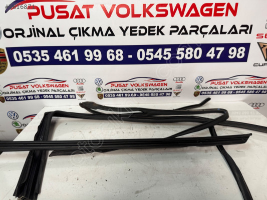 VOLKSWAGEN JETTA SAG ARKA KAPI CAM FİTİLLERİ ÇIKMA