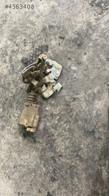 Renault 9 sağ arka kapı kilidi