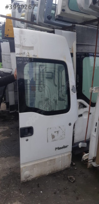 RENAULT MASTER 2 SAĞ ARKA BAGAJ KAPAĞI ÇIKMA ORJİİNAL