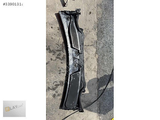 MERCEDES W176 A180 A200 ÖN CAM IZGARASI ORJİNAL A1768300013