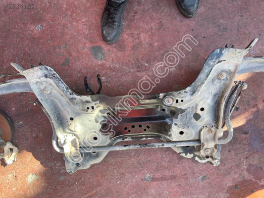 PEUGEOT 308 MOTOR TRAVERSİ ALT BEŞİK ORJİNAL ÇIKMA PEJO