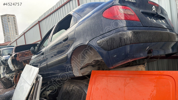 Citroen Xsara sol ön kapı