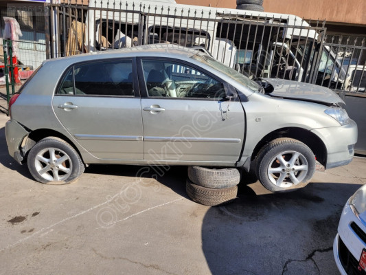 2002 - 2007 TOTOTA COROLLA SAĞ ÖN KAPI