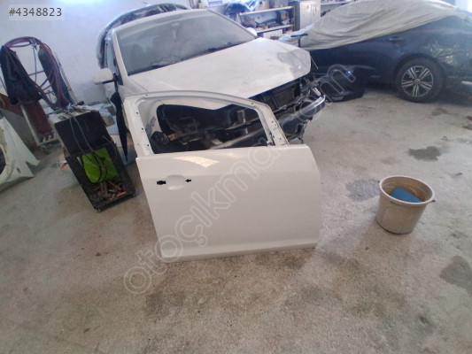 OPEL ASTRA J ÇIKMA ORJİNAL HATASIZ BOYALI SAĞ ÖN KAPI MY