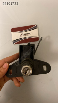 791500012 opel zafira 2003 bagaj kapağı açma mekanizması