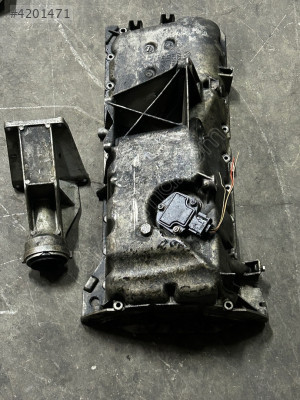 7552540-02 BMW X5 X6 3.0 D  XDİREVE AKİS MUHAFAZASI BRAKETİ