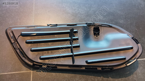 MERCEDES C W205 AMG ÖN TAMPON SAĞ SİS ÇERÇEVESİ İÇ 2058854123 SYK