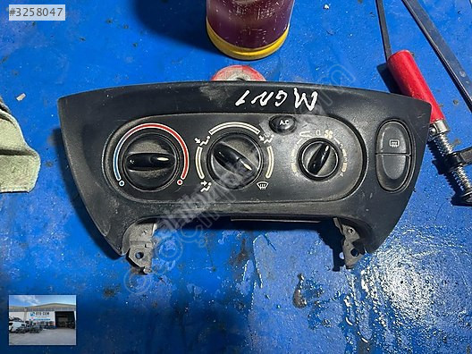 OTO CEMDEN ÇIKMA RENAULT MEGANE 1KLİMA PANELİ