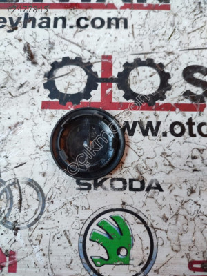 5Q0412047A Seat Leon 2015 ön amortisör üst vida kapağı