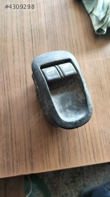 Peugeot 206 cam düğmesi