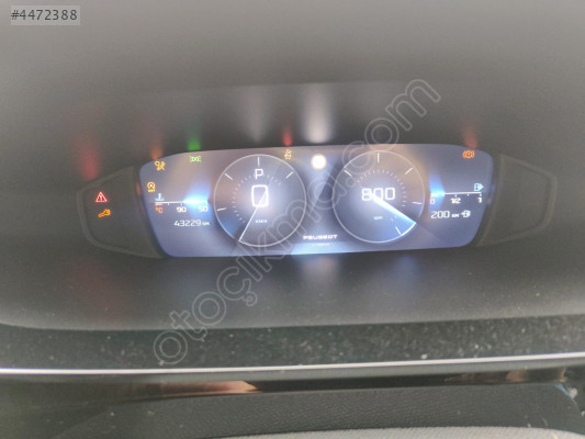 Peugeot 408 gösterge paneli