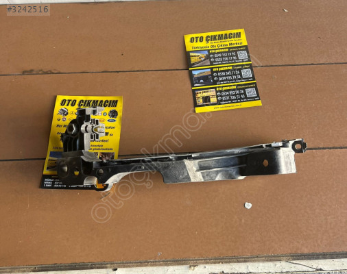 VOLKSWAGEN GOLF 6 SOL FAR ALT BRAKETİ 5K0807889