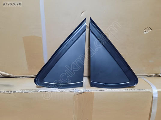 VW POLO 2010-2018 SAĞ SOL ÖN CAM AYNA ÜÇGENİ BAKALİTİ 6R0853273A