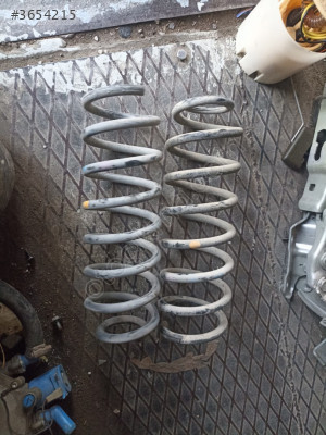 Renault Megane 4 Arka helezon yayı