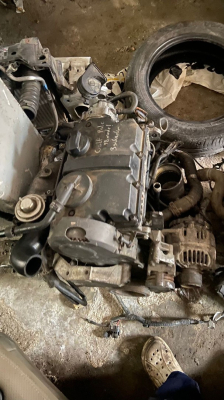VOLKSWAGEN POLO 1.9 2 MOTOR