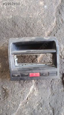 Fiat Albea. Teyp  çerçevesi.