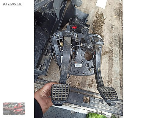 5801492032 DEBRİAJ FREN PEDALI IVECO DAİLY