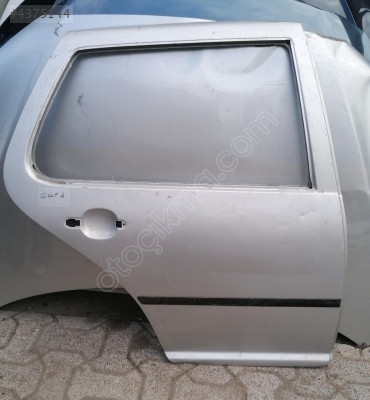 Volkswagen Golf 4 Sağ Arka Kapı Orijinal Çıkma