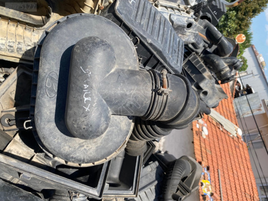 Hyundai Accent  Strexs hava filtre kutusu