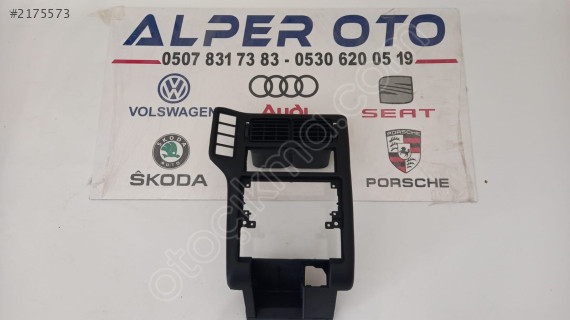 6N1858069A VOLKSWAGEN POLO TEYİP ÇERÇEVESİ