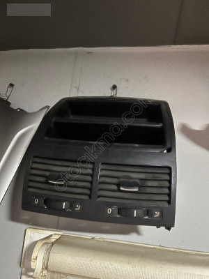 VOLKSWAGEN TOUAREG DİFÜZÖR