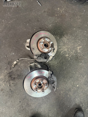 VOLVO V40  ÇIKMA SAĞ VE SOL PORYA