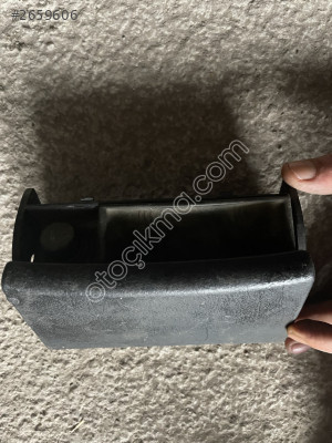 Volkswagen Polo çıkma orjinal küllük 3b0857961