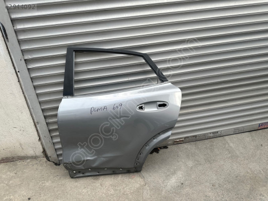 Ford Puma sol arka kapı