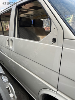 Transporter t4 çıkma orijinal sağ ön kapı