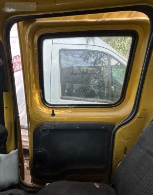 RENAULT KANGOO 1 1.9 DİZEL 1998-2008 SAĞ SÜRGÜLÜ KAPI DÖŞEMESİ