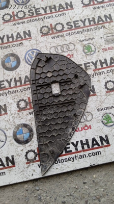 3G1858248C Golf 7 gögüs sağ yan kaplaması